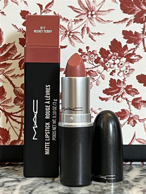 MAC Matte Velvet Teddy Lipstick, plain